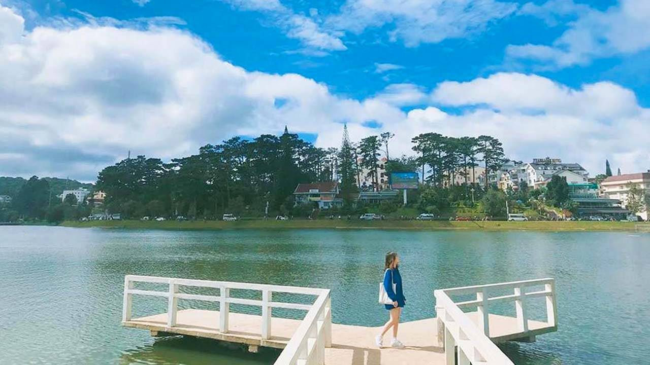 Thưởng thức ẩm thực tại Hồ Xuân Hương Đà Lạt